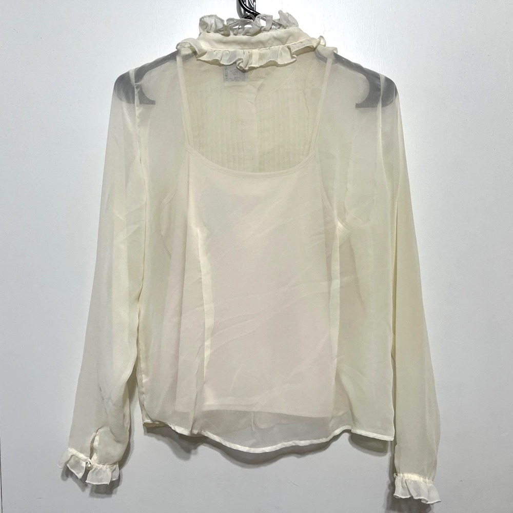 Vintage Womens Victorian Ivory Sheer Ruffle Top Size‎ M Pearl Buttons Ethereal - Picture 11 of 12